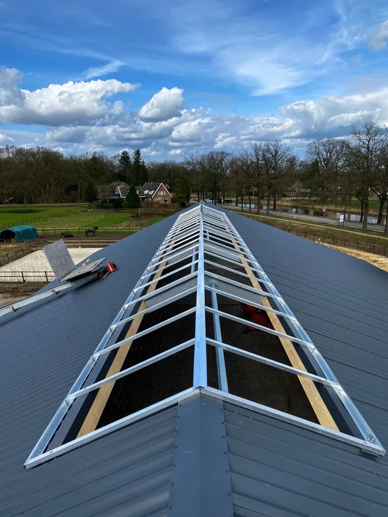 Installation of a skylight in Lieren 2